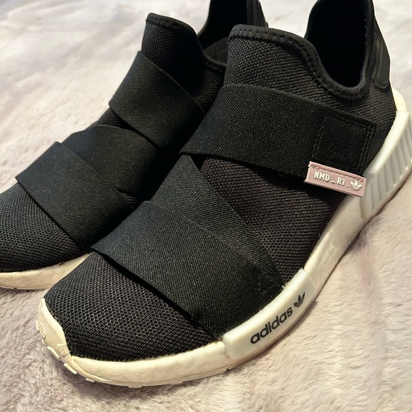 Adidas NMD R1 V3 sneakers - Picture 2 of 6